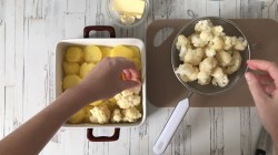 Цветная капуста с картошкой в духовке - шаг 7 Цветная капуста с картошкой в духовке - шаг 7