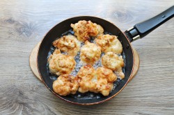 Цветная капуста в хрустящем кляре - шаг 8 Цветная капуста в хрустящем кляре - шаг 8