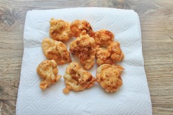 Цветная капуста в хрустящем кляре - шаг 9 Цветная капуста в хрустящем кляре - шаг 9