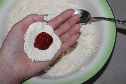 Десерт Раффаэлло с клубникой - шаг 10 Десерт Раффаэлло с клубникой - шаг 10