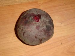 салат из свеклы с изюмом и орехами