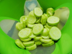 Диетическая кабачковая икра в рукаве