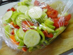 Диетическая кабачковая икра в рукаве