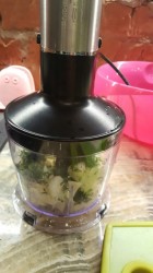 Диетические котлетки из куриного фарша и творога