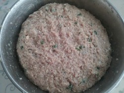 название картинки Диетические котлеты из индейки на пару