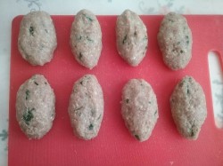 название картинки Диетические котлеты из индейки на пару