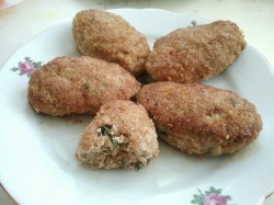 название картинки Диетические котлеты из индейки на пару