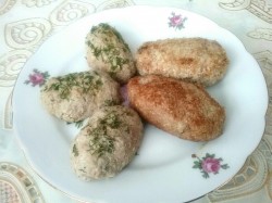 название картинки Диетические котлеты из индейки на пару