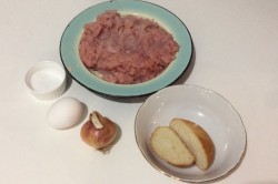 Диетические куриные котлеты на пару