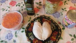 название картинки Салат с курицей и корейской морковью  и маринованными грибам