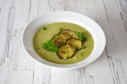 Диетический суп из кабачков