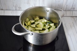 Диетический суп из кабачков