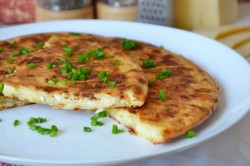 Хачапури на рисовой муке на сковороде