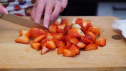 Джем из клубники с кусочками ягод с агар-агаром - шаг 3