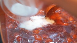 Джем из клубники с кусочками ягод с агар-агаром - шаг 8