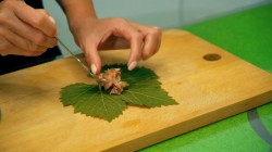 название картинки долма с начинкой из мясного фарша, риса, лука и зелени