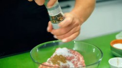 название картинки долма с начинкой из мясного фарша, риса, лука и зелени