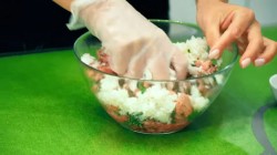 название картинки долма с начинкой из мясного фарша, риса, лука и зелени