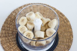 название картинки Домашнее банановое мороженое в блендере