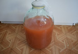 название картинки Домашнее ягодное вино из ягод