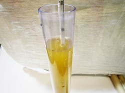 название картинки Простое вино из яблок с дрожжами