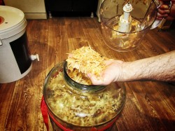 название картинки Простое вино из яблок с дрожжами