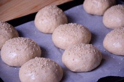 Домашние булочки для гамбургеров на ржаной и пшеничной муке