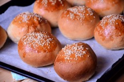 Домашние булочки для гамбургеров на ржаной и пшеничной муке