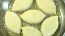 название картинки Жареные пирожки на кефире с картошкой и грибами