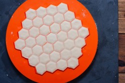 Пельмени в пельменнице домашние - шаг 10 Пельмени в пельменнице домашние - шаг 10