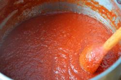 Кетчуп с яблоками и помидорами на зиму домашний - шаг 7 Кетчуп с яблоками и помидорами на зиму домашний - шаг 7