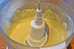 название картинки Майонез на перепелиных яйцах и оливковом масле в блендере