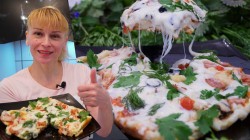 Домашняя быстрая пицца с колбасой на сковороде - шаг 13 Домашняя быстрая пицца с колбасой на сковороде - шаг 13