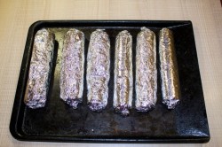 Свиная колбаса с курином филе в фольге в духовке - шаг 13 Свиная колбаса с курином филе в фольге в духовке - шаг 13