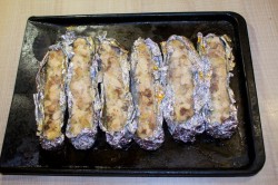 Свиная колбаса с курином филе в фольге в духовке - шаг 16 Свиная колбаса с курином филе в фольге в духовке - шаг 16