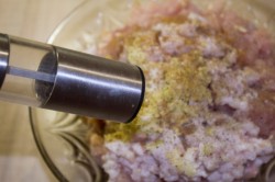 Свиная колбаса с курином филе в фольге в духовке - шаг 9 Свиная колбаса с курином филе в фольге в духовке - шаг 9