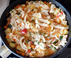 Домашняя лапша с овощами