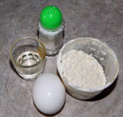 Домашняя лапша с овощами