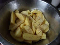 Дорада в духовке запеченная с картофелем и овощами