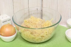 Драники с колбаской и зеленью