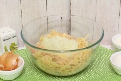 Драники с колбаской и зеленью