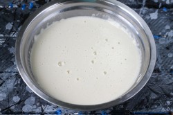 название картинки Дрожжевое тесто без яиц просто