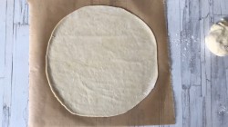 название картинки Дрожжевой пирог с сыром