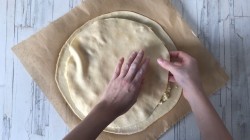 название картинки Дрожжевой пирог с сыром