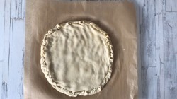 название картинки Дрожжевой пирог с сыром