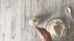 название картинки Дрожжевой пирог с сыром