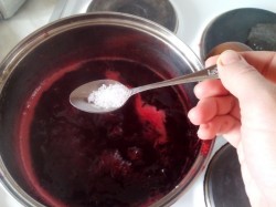 название картинки Джем из слив с лимонной кислотой