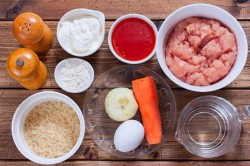 Ежики из фарша с рисом в мультиварке - шаг 1 Ежики из фарша с рисом в мультиварке - шаг 1