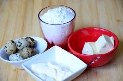 Пирожки на сметане Элеш с курицей - шаг 1 Пирожки на сметане Элеш с курицей - шаг 1