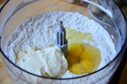 Пирожки на сметане Элеш с курицей - шаг 3 Пирожки на сметане Элеш с курицей - шаг 3